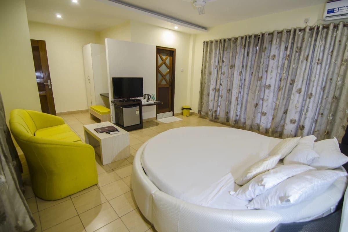 Hotel Little Palace Dibrugarh Luaran gambar