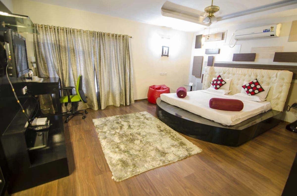 Hotel Little Palace Dibrugarh Luaran gambar